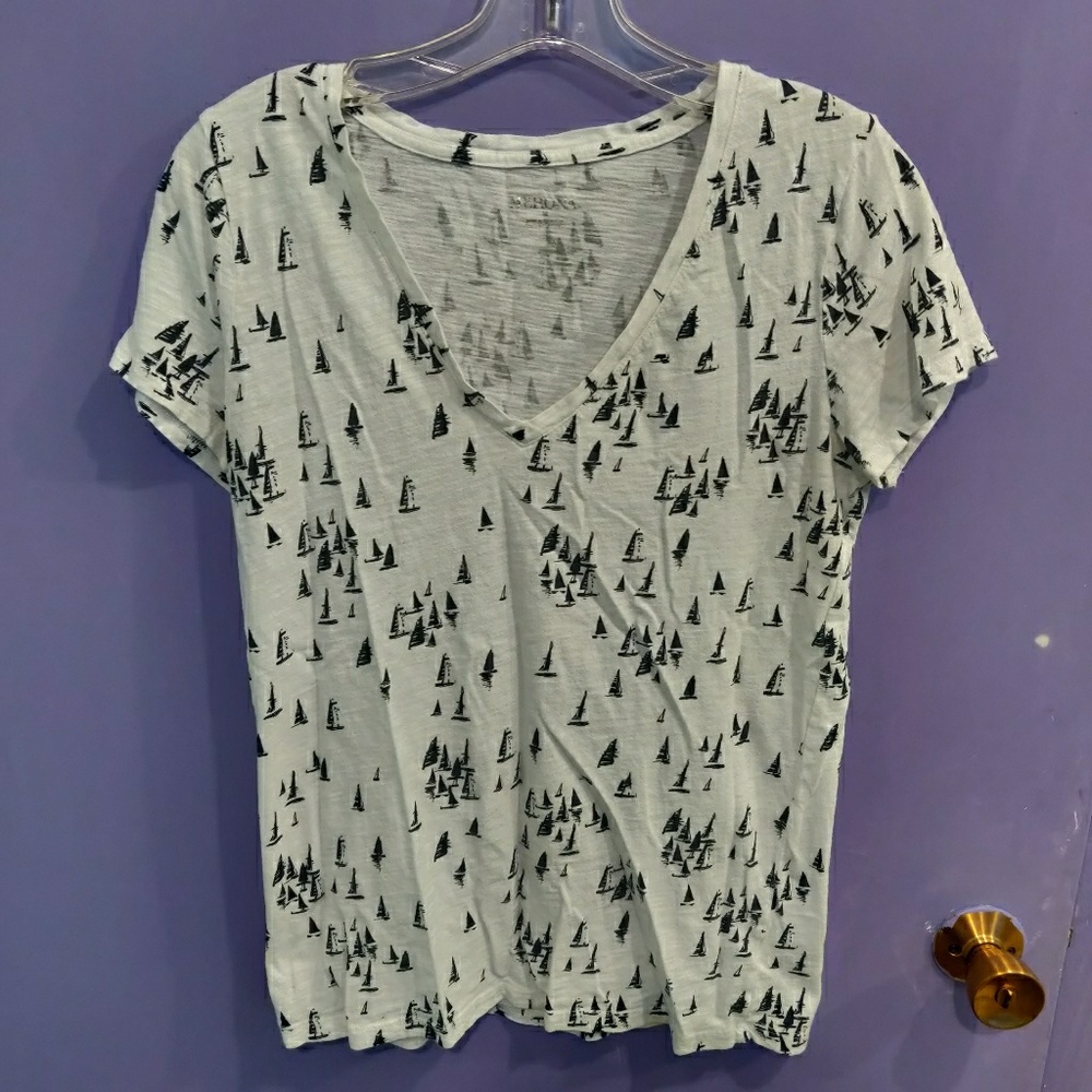 Sailboat V neck